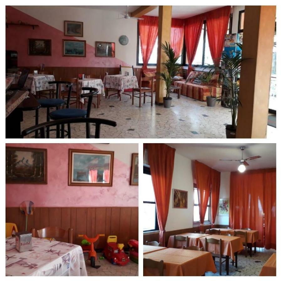 Hotel Rosa Римини Екстериор снимка